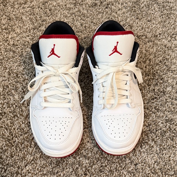 Nike Air Jordan 1 Low Men’s 7.5 Red Black White - Picture 3 of 13